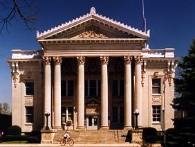 Photo of the Shelby County Courthouse